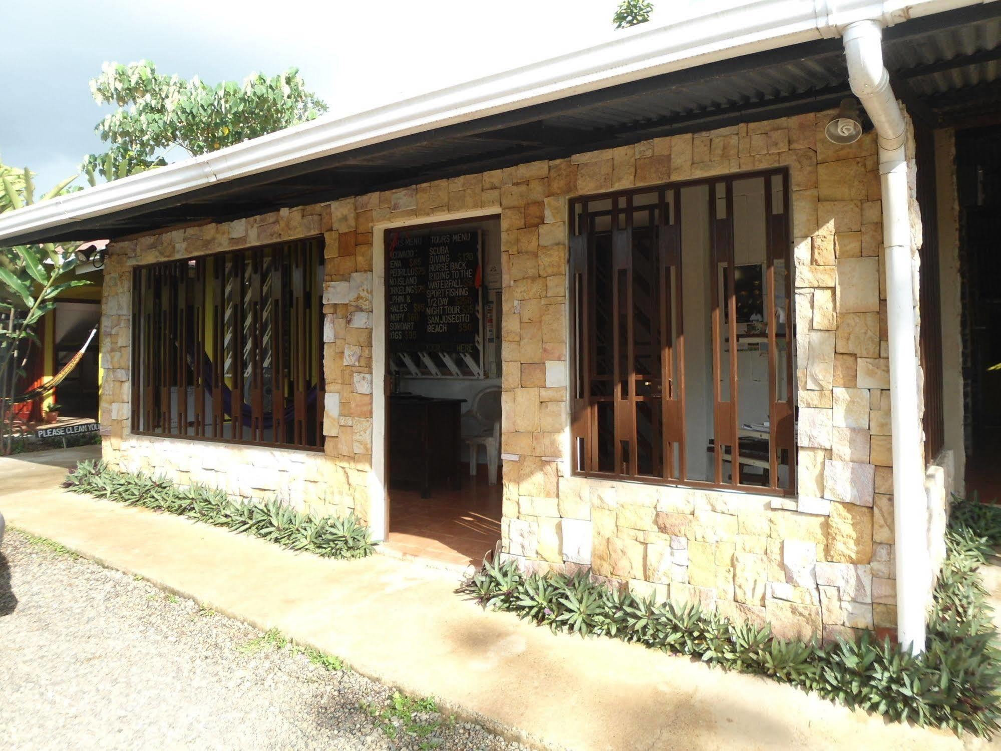Cabinas Pura Vida B&B Tour Operator Drakes Bay 外观 照片
